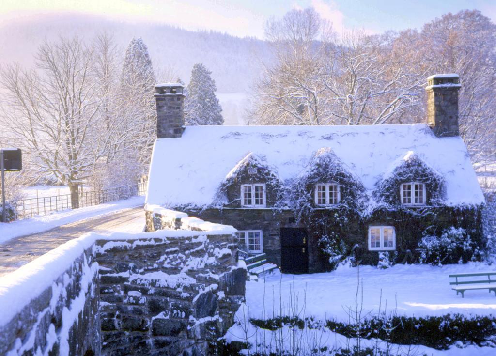The Eagles Hotel Llanrwst Dış mekan fotoğraf